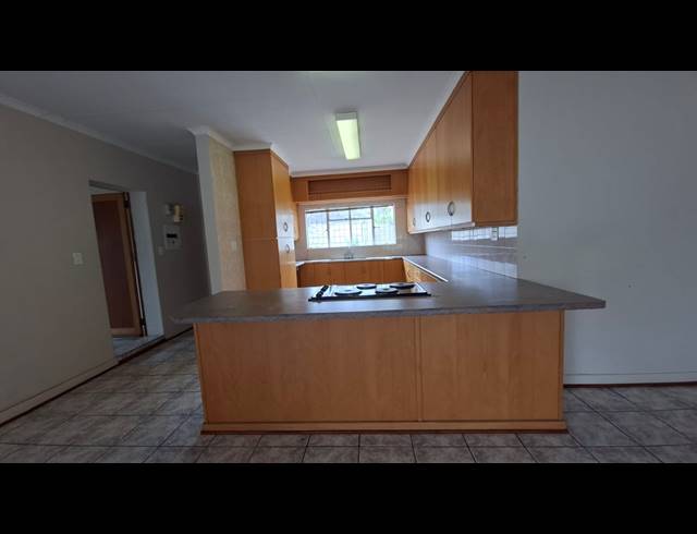 2 BEDROOM TOWNHOUSE TO LET IN IRENE PARK